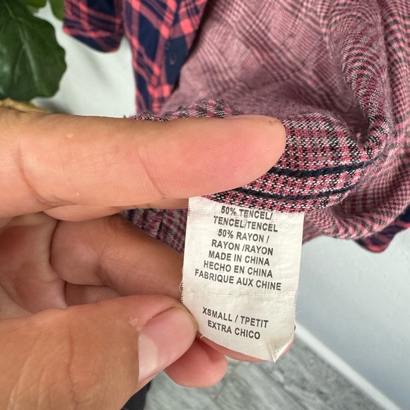 Rails Hunter Pink Blue Plaid Button Down Shirt Double Pockets - Picture 4 of 6